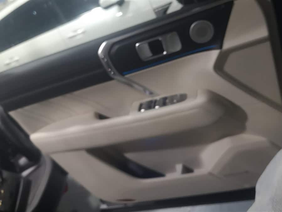 Tank 400 2025 car image #8