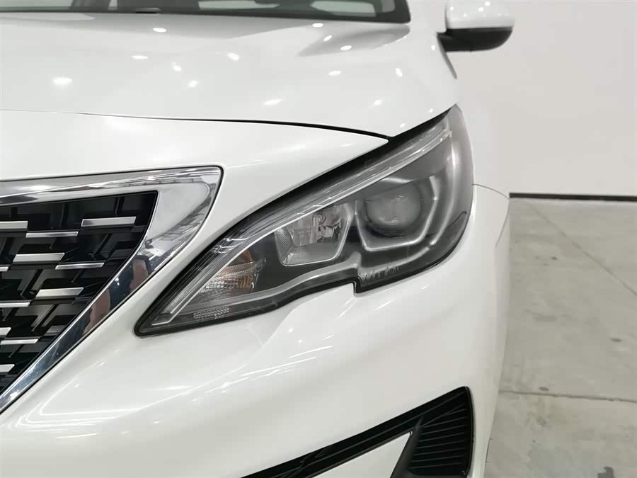 Peugeot 408 2018 car image #8