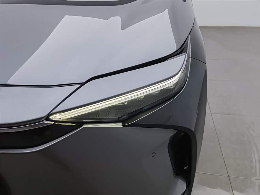 Toyota bZ4X 2022 immagine di auto #8