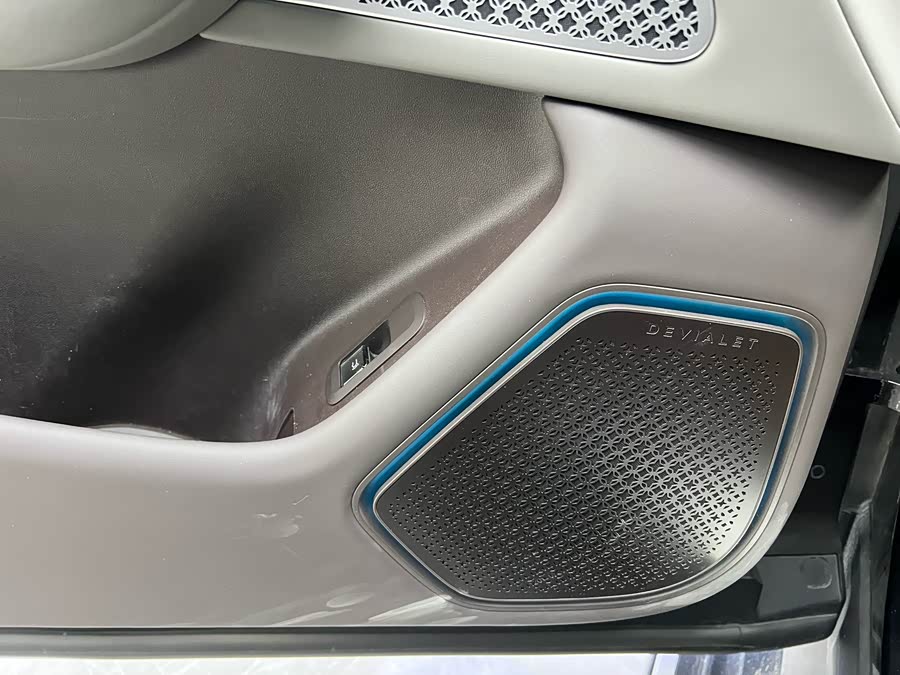 Denza N9 2025 car image #8