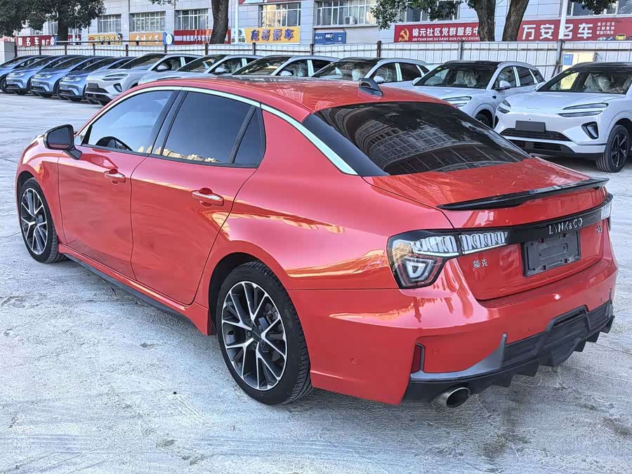 Lynk & Co 03 2019 car image #8