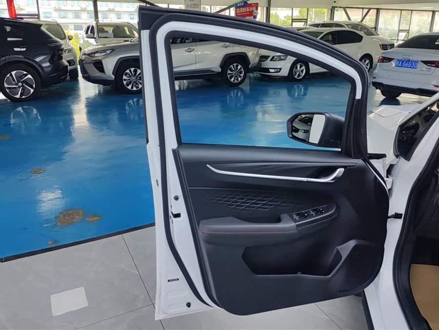 GEELY Vision X3 2021 car image #8