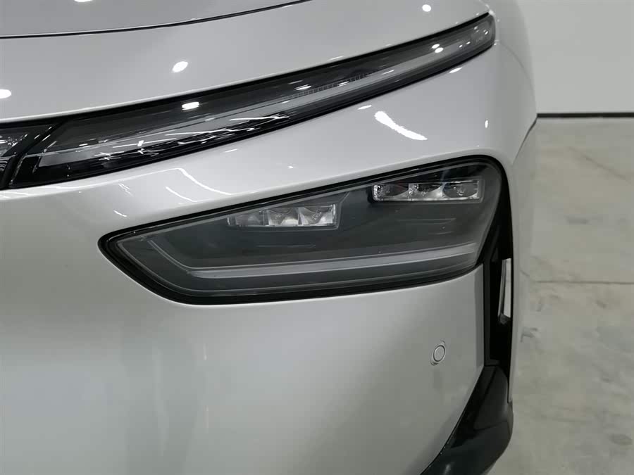 Xpeng P7+ 2024 car image #8