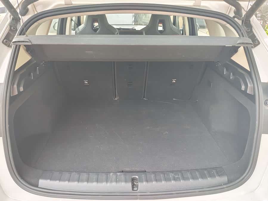 BMW iX1 2024 #8 BMW iX1 2024 car image #8