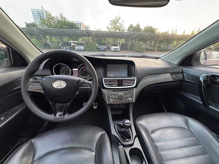 Soueast V5 Lingzhi 2014 car image #8