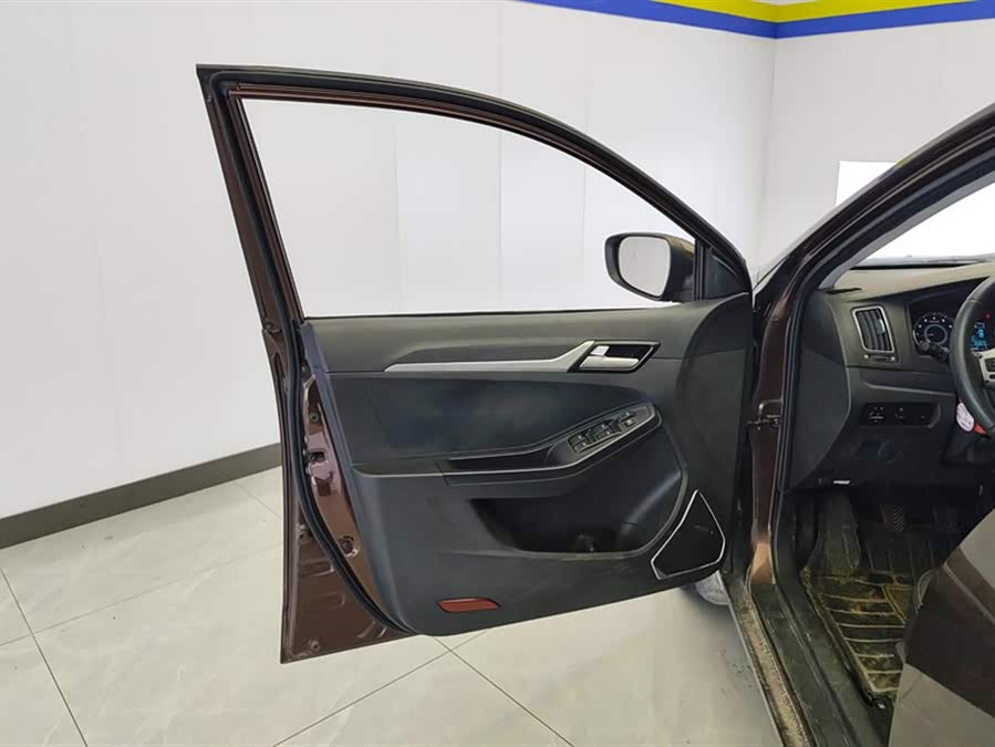 GEELY Vision 2015 car image #8