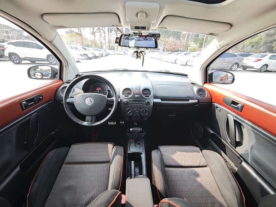 Volkswagen Beetle 2011 immagine di auto #8