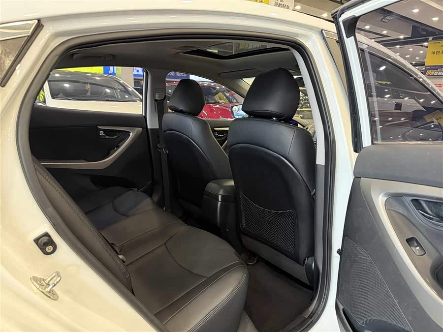 Hyundai Elantra MD 2013 car image #8