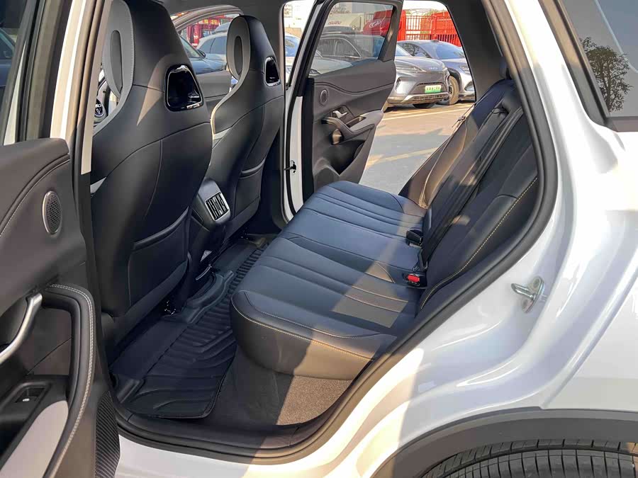 BYD Sea Lion 05 DM-i 2025 #8 BYD Sea Lion 05 DM-i 2025 car image #8