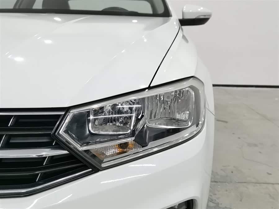 Volkswagen Bora 2017 car image #8