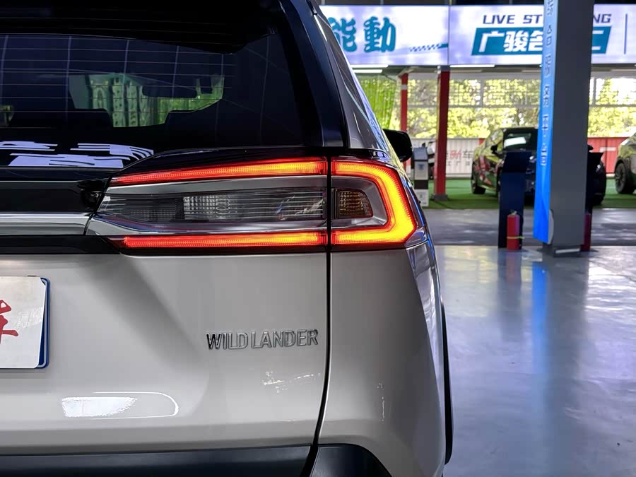 Kia Wildlander 2024 car image #8