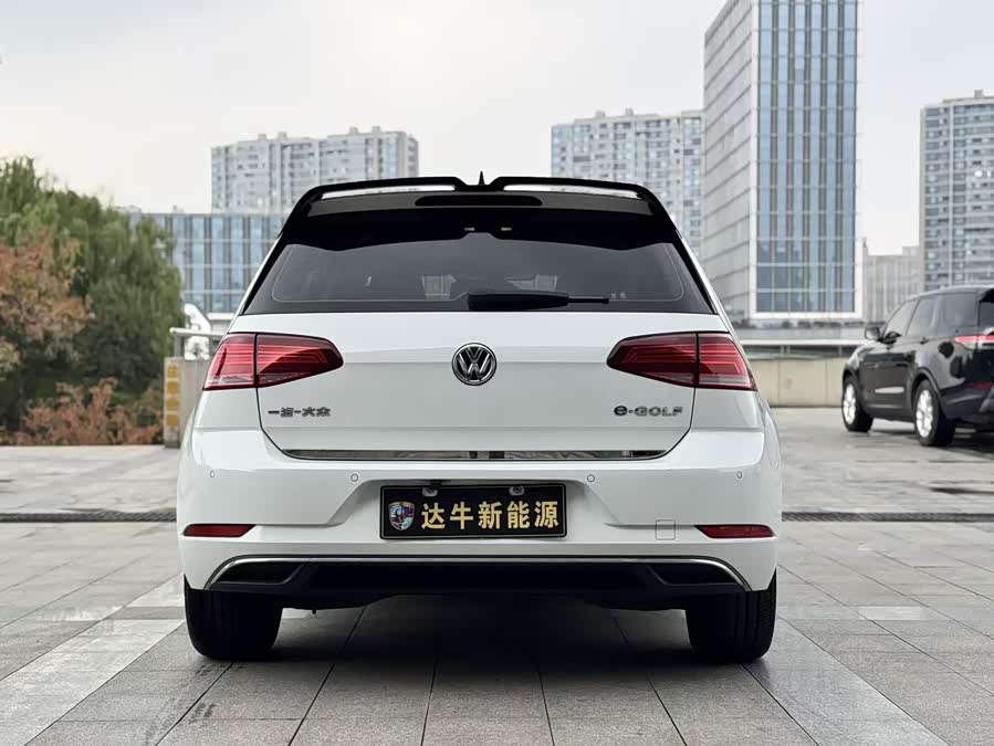 Volkswagen Golf Pure Electric 2021 imagen de coche #8