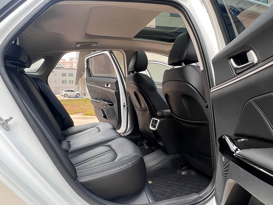 起亚 起亚K5 2022 汽车图片 #8