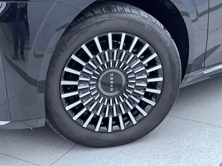 Zeekr 009 2024 imagen de coche #8