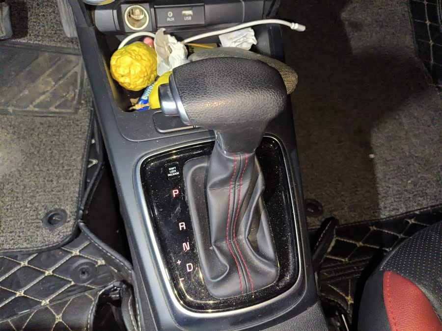 Kia Rio Cross 2018 car image #8