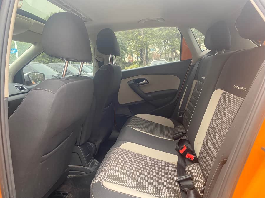 大众 Polo 2012 汽车图片 #8