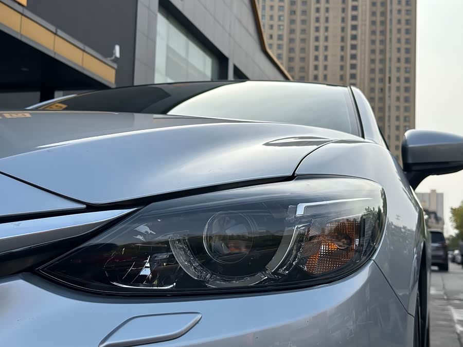 Mazda Atenza 2018 car image #8