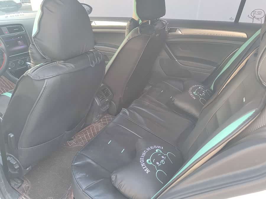 Volkswagen Golf 2020 car image #8