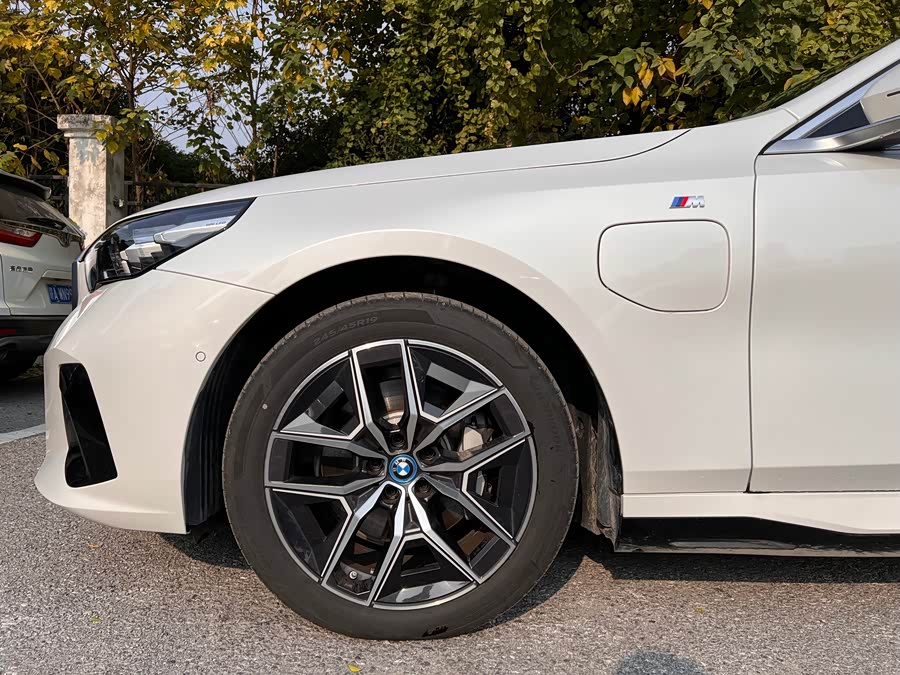 BMW i5 2025 immagine di auto #8