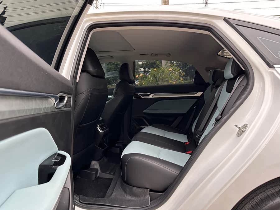 GEELY Emgrand L 2021 #8 GEELY Emgrand L 2021 car image #8