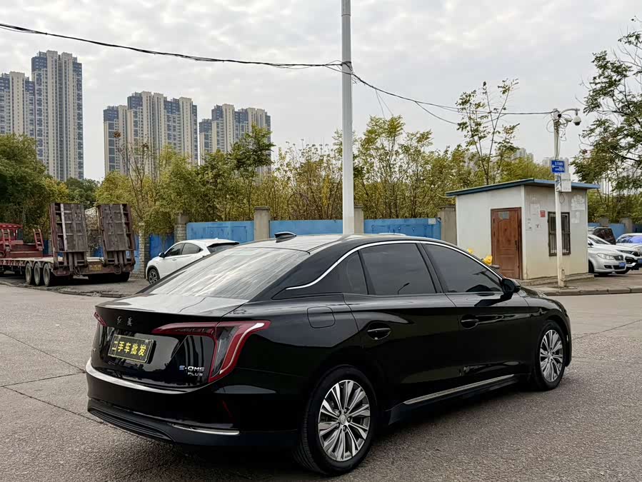 HongQi E-QM5 2024 car image #8