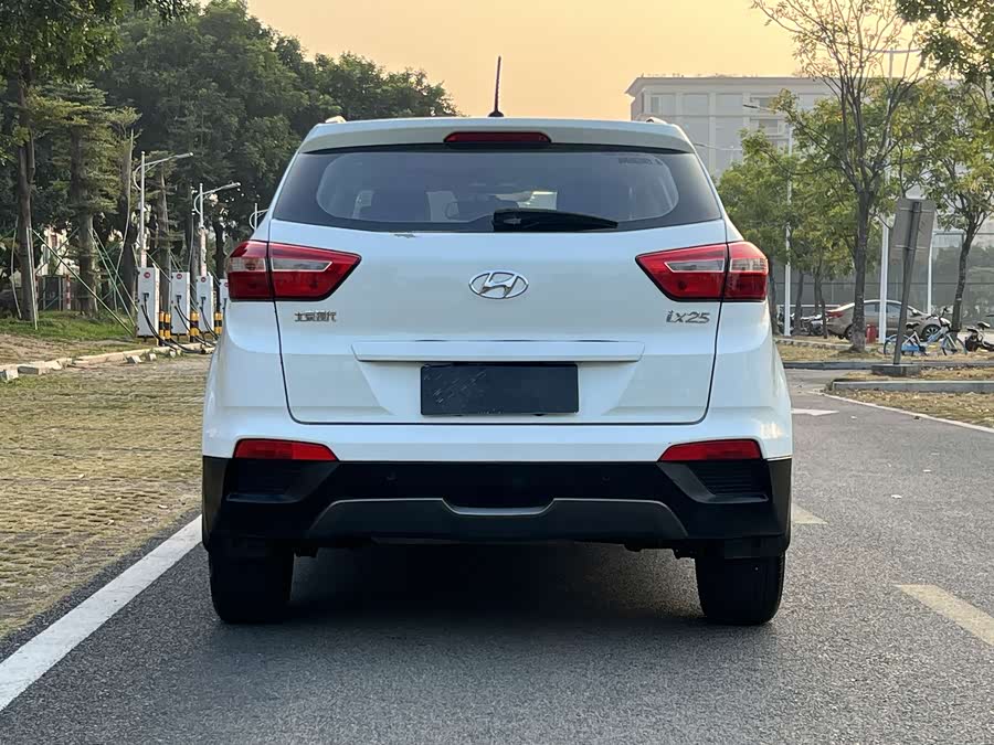 Hyundai ix25 2015 car image #8