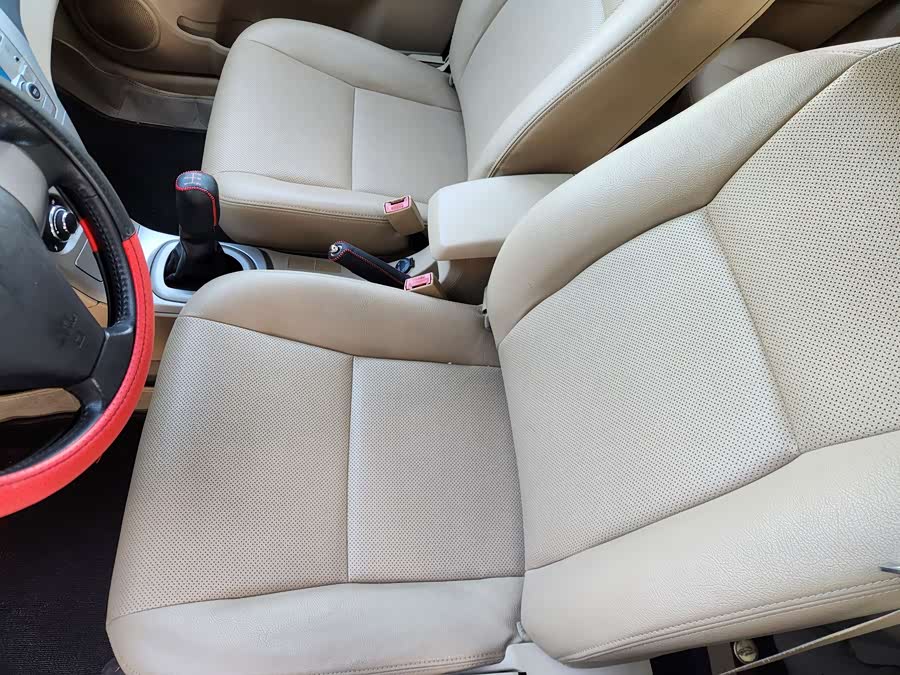 Great Wall C30 2011 car image #8