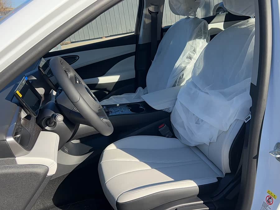 BYD Seal 05 DM-i 2025 car image #8