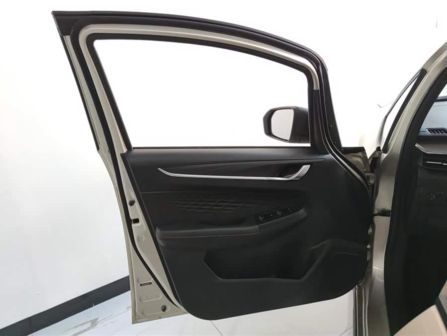 GEELY Vision X3 2022 car image #8