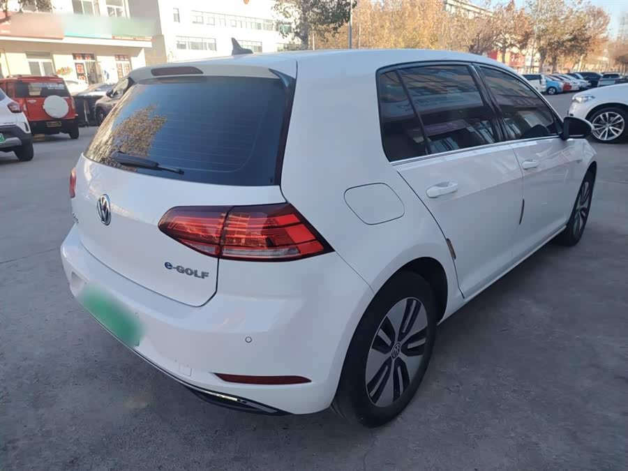 Volkswagen Golf Pure Electric 2020 car image #8