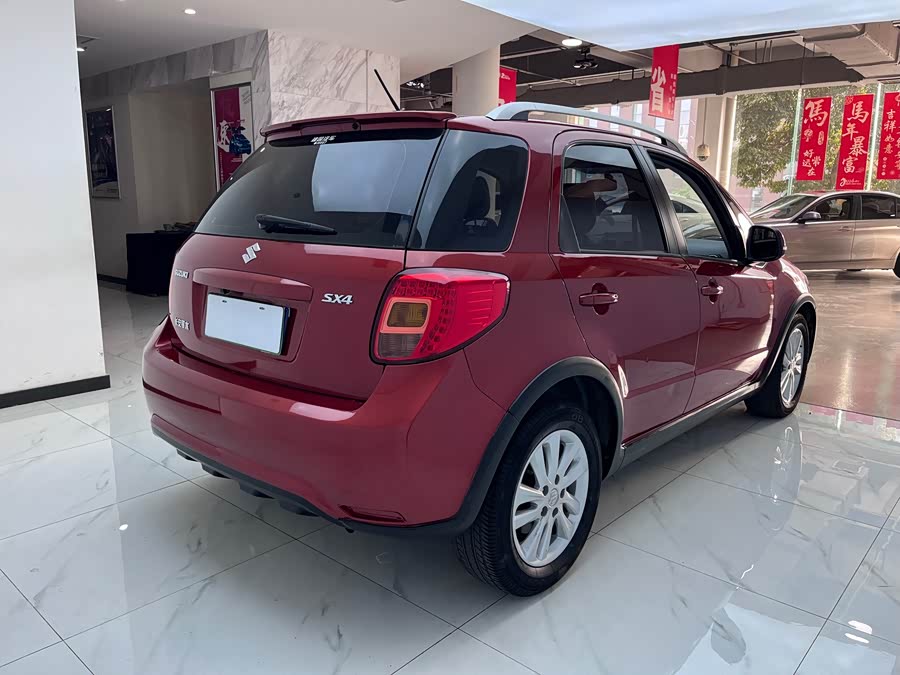 Suzuki SX4 2014 car image #8