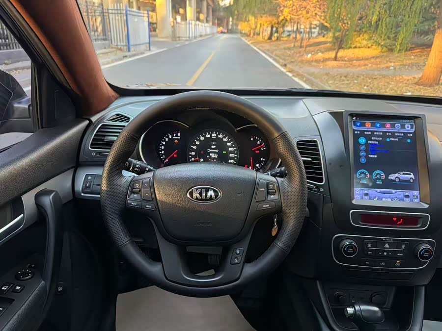 起亚 索兰托 2014 汽车图片 #8