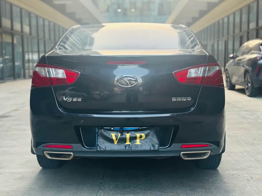 Soueast V5 Lingzhi 2014 car image #8