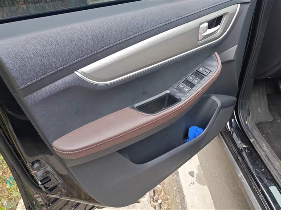 Forthing T5 2023 imagen de coche #8