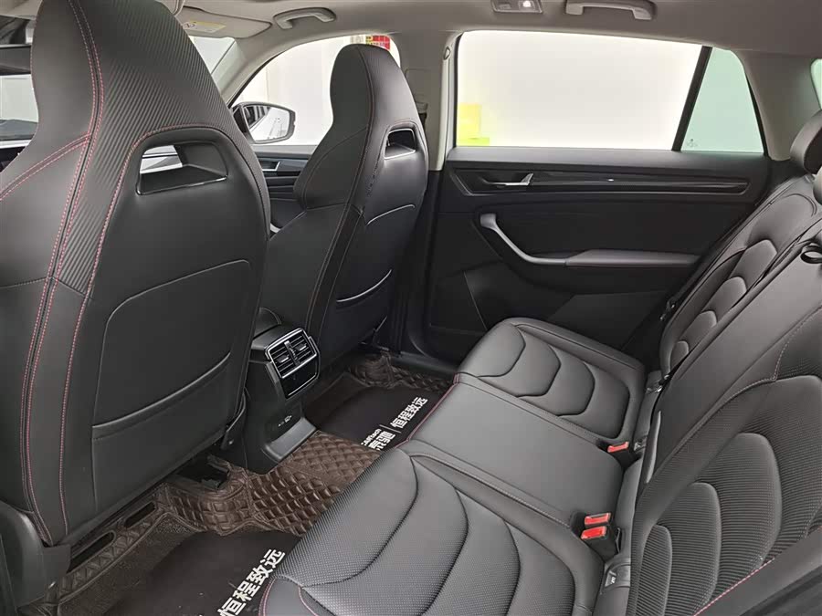 Skoda Kodiaq GT 2022 صورة سيارة #8