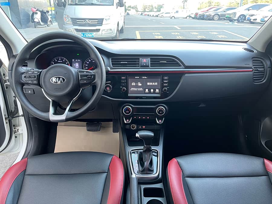 Kia Rio Cross 2017 car image #8