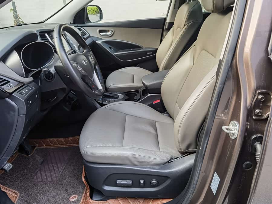 Hyundai Grand Santa Fe 2015 #8 Hyundai Grand Santa Fe 2015 car image #8