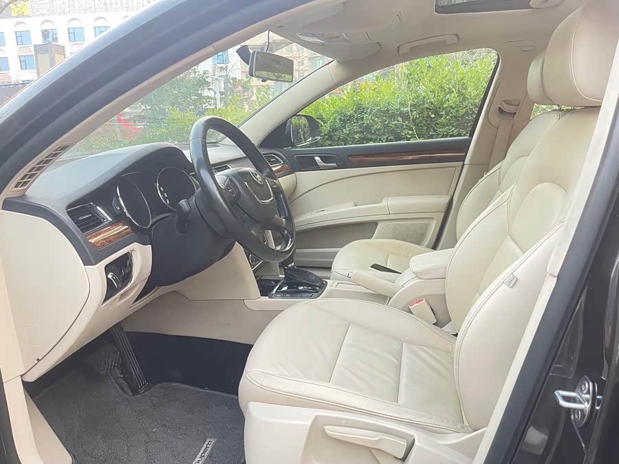 Skoda Superb 2012 immagine di auto #8