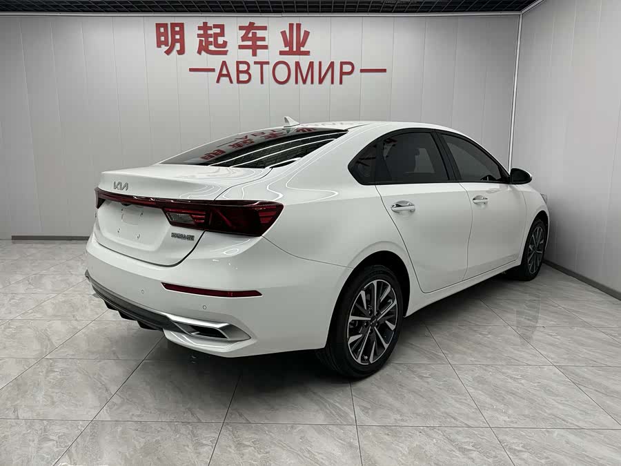 Kia K3 2023 car image #8