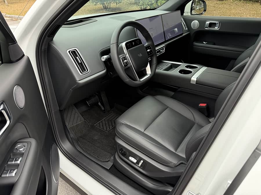 Li L6 2025 imagen de coche #8