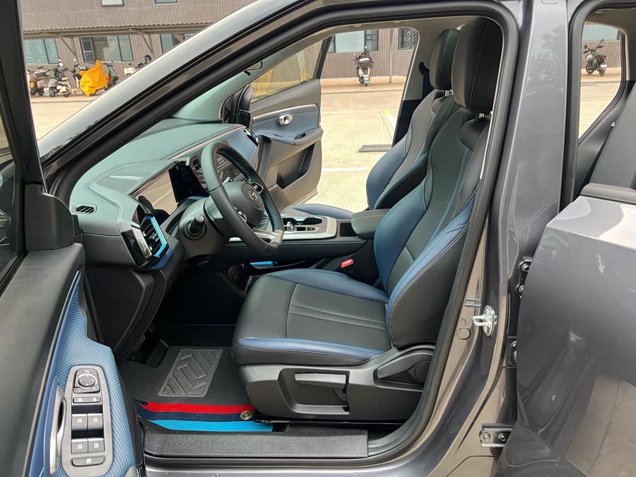GAC Trumpchi GS3 2025 #8 GAC Trumpchi GS3 2025 car image #8