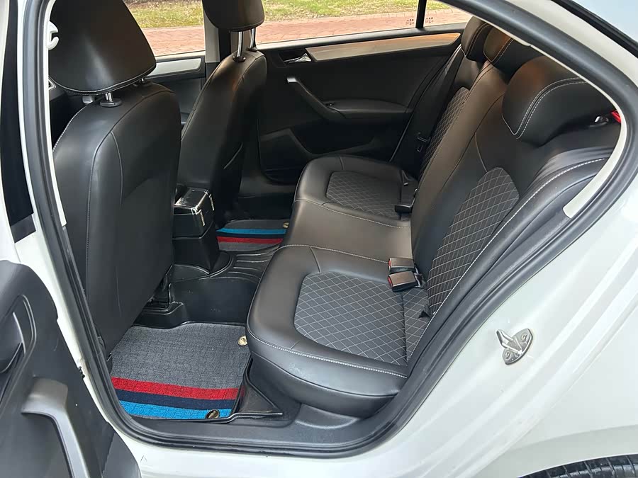 Skoda Rapid 2018 #8 Skoda Rapid 2018 car image #8