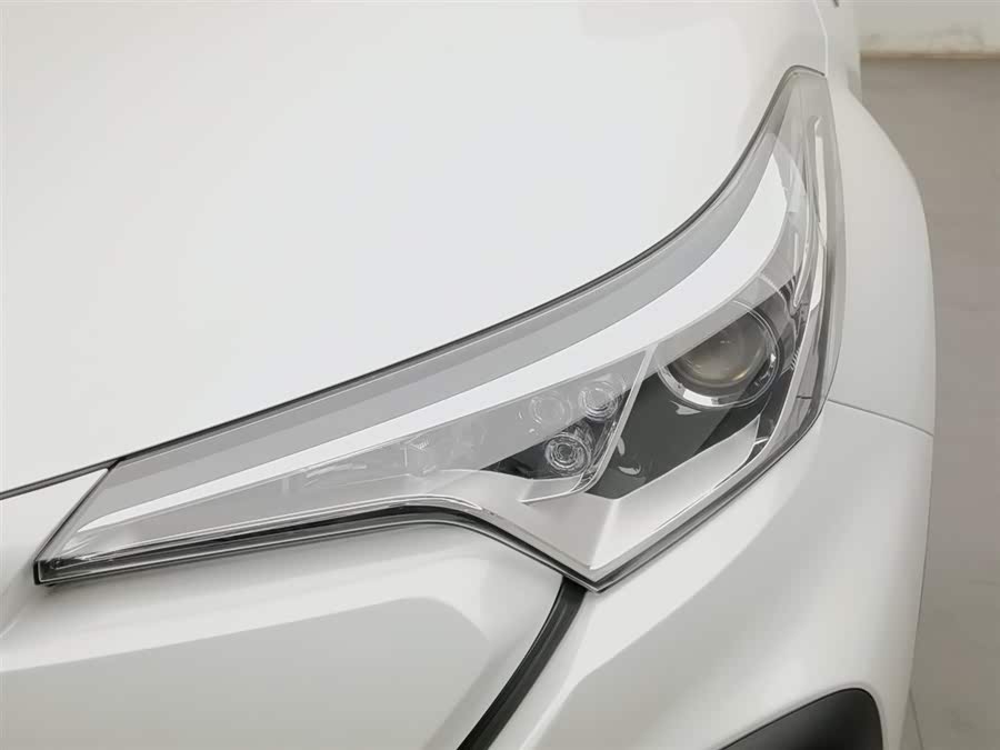 Toyota C-HR EV 2021 immagine di auto #8