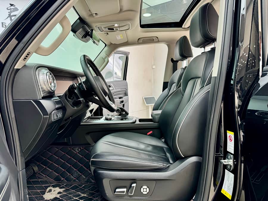 Tank 300 2022 car image #8