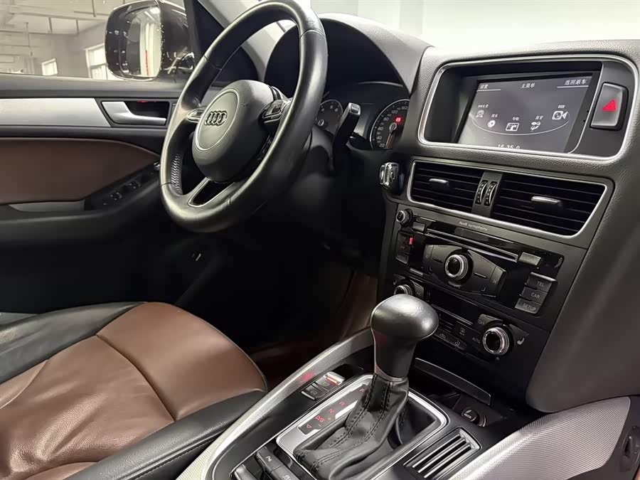 Audi Q5 2016 car image #8