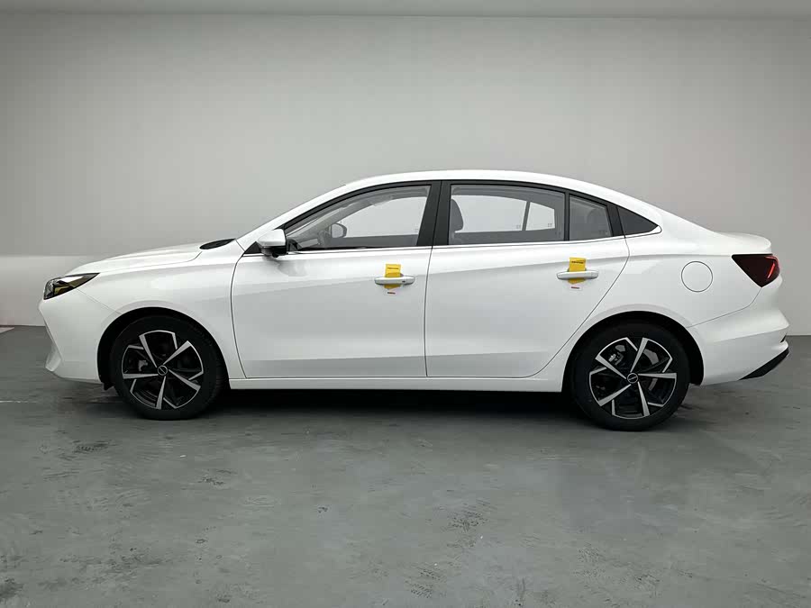 Roewe i5 2023 car image #8
