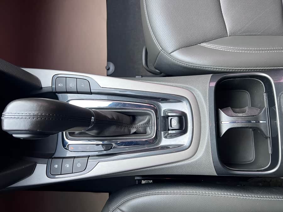 Chevrolet Malibu 2018 car image #8