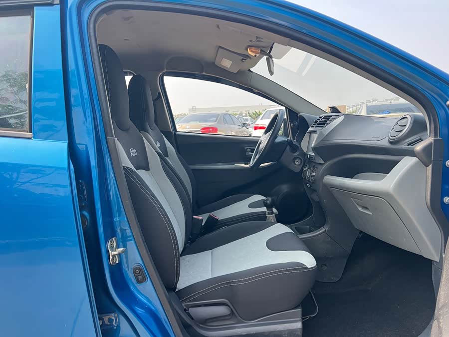 Suzuki Alto 2014 car image #8
