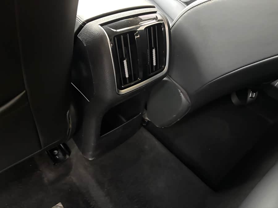 2023 car image #8