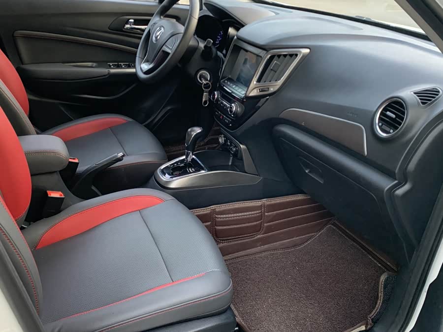 Changan CS15 2016 car image #8